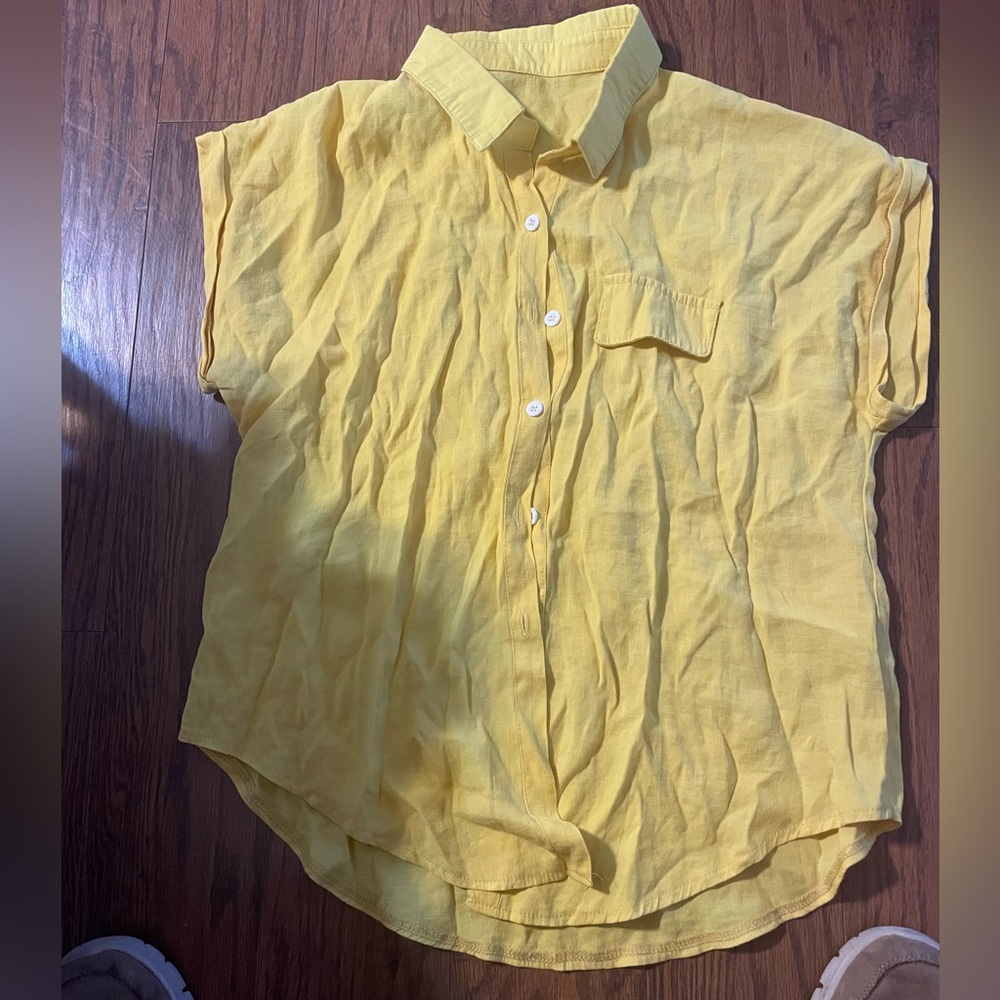 Yellow Shirt

I love this shirt it’s just too tight in the chest for my liking.